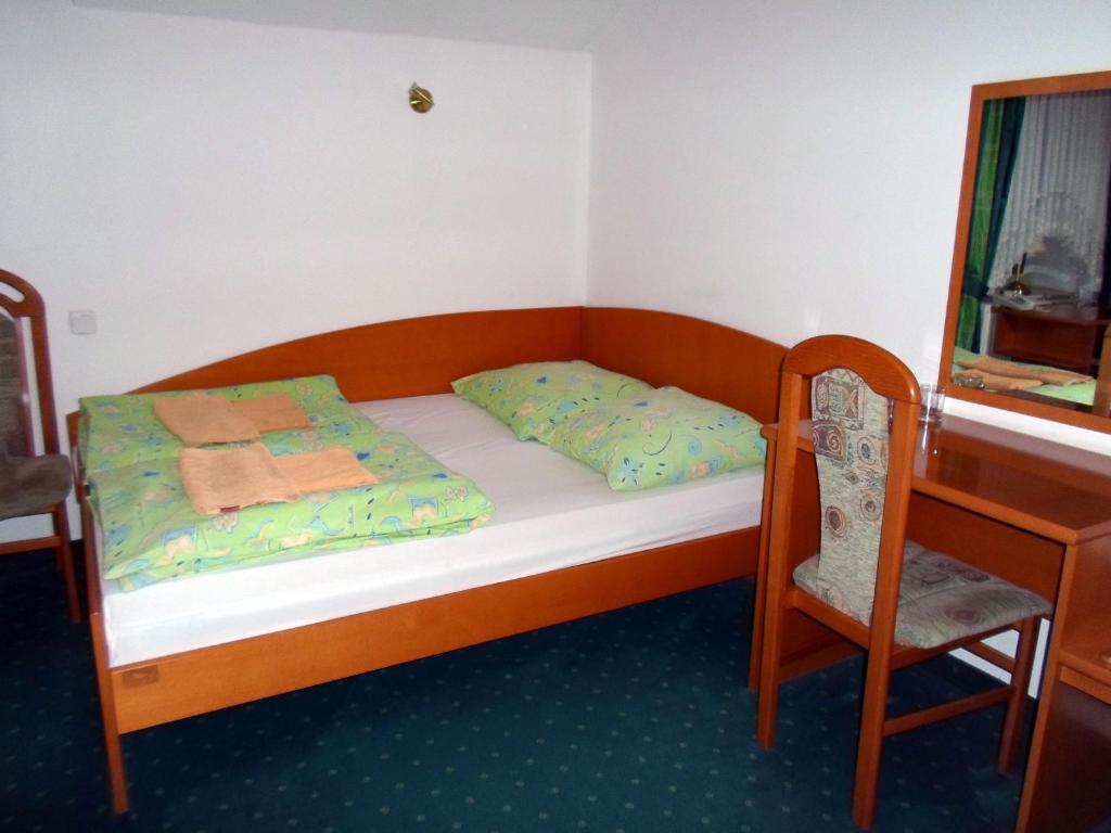 Hotel Korona Słubice Oda fotoğraf